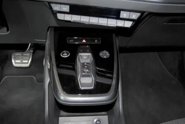 Audi Q4 Sportback e-tron 45 82 kWh SE S-Line Plus 25
