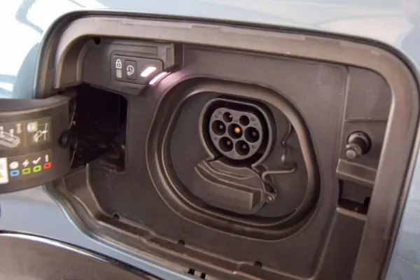 Peugeot E-5008 73 kWh GT 40