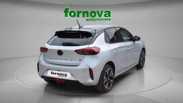 Opel Corsa-e e-GS 7