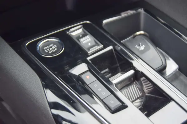 Peugeot 3008 1.6 Hybrid GT e-EAT8 22