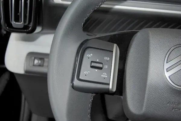 Citroen e-C3 44 kWh Autonomia Conforto Max 26