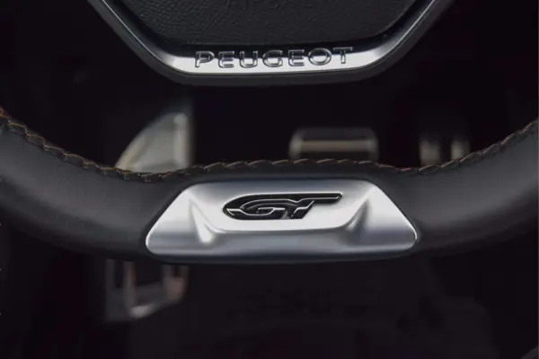 Peugeot 3008 1.6 Hybrid GT e-EAT8 12