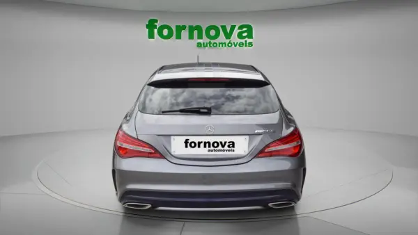 Mercedes-Benz CLA 180 d Shooting Brake AMG Line 5