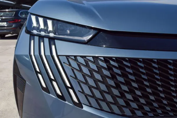 Peugeot E-5008 73 kWh GT 35