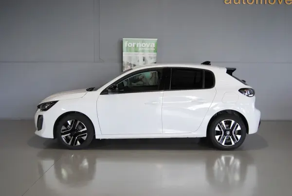 Peugeot 208 1.2 Hybrid Allure e-DCS6 8