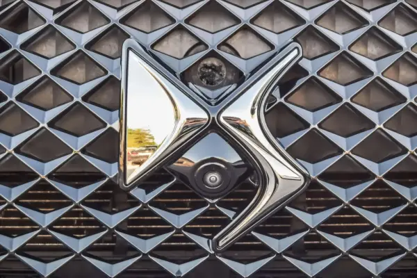 DS DS7 Crossback E-Tense 4x4 Opera 300cv 12