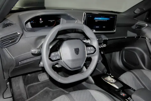 Peugeot 2008 1.2 Hybrid Allure e-DCS6 14