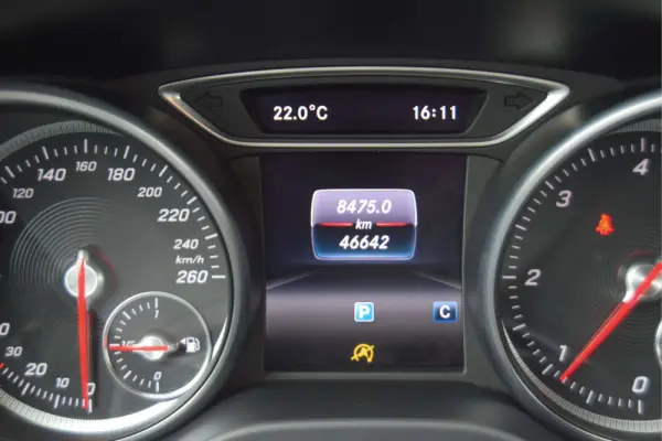 Mercedes-Benz CLA 180 d Shooting Brake AMG Line 11