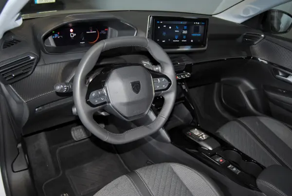 Peugeot 208 1.2 Hybrid Allure e-DCS6 14