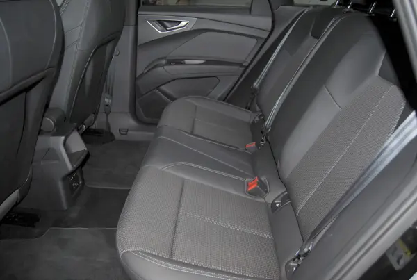 Audi Q4 e-tron 45 82 kWh SE S-Line Plus 20