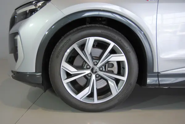 Audi Q4 Sportback e-tron 45 82 kWh SE S-Line Plus 10