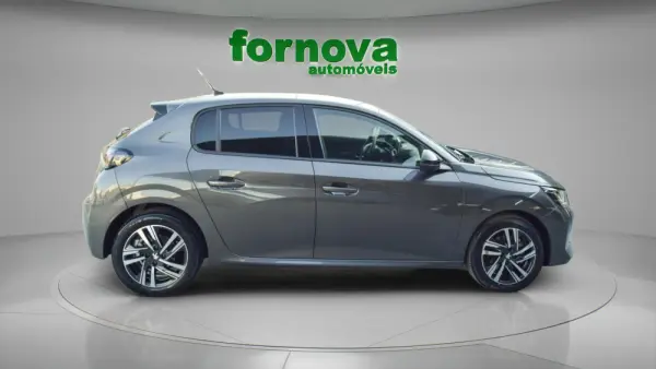 Peugeot 208 1.2 PureTech Allure 8