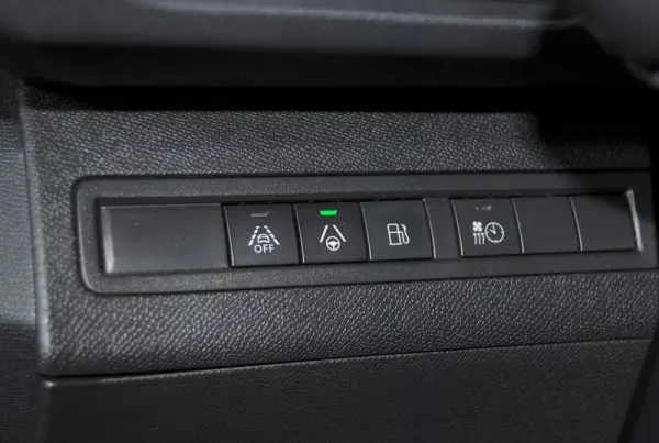 Peugeot 3008 1.6 Hybrid GT e-EAT8 24