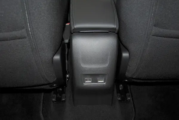 Peugeot 208 1.2 Hybrid Allure e-DCS6 17