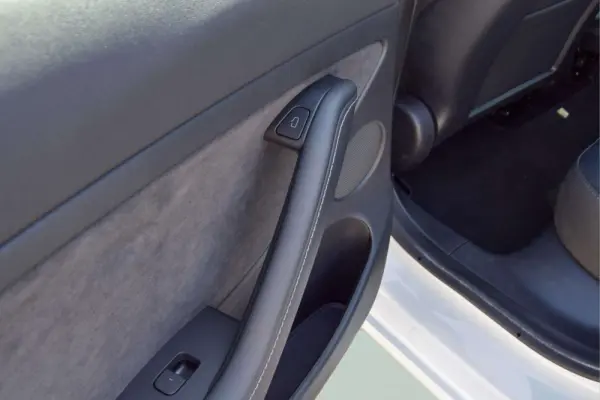 Tesla Model 3 Long-Range AWD Dual Motor 29