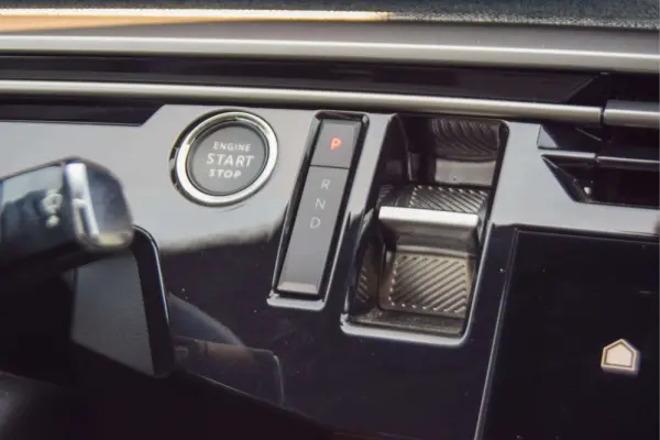 Peugeot E-3008 73 kWh GT 17