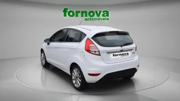 Ford Fiesta 1.5 TDCi Titanium 8