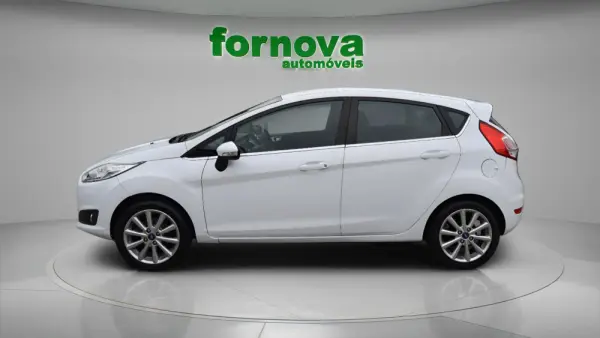 Ford Fiesta 1.5 TDCi Titanium 9