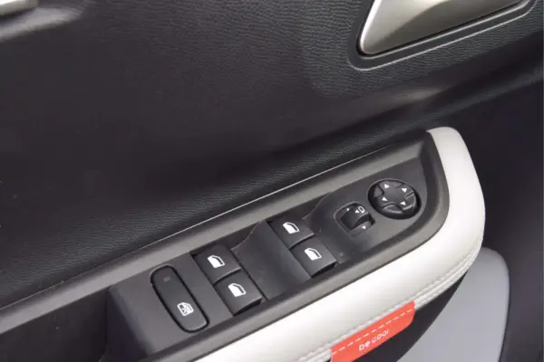 Citroen e-C3 44 kWh Autonomia Conforto Max 28