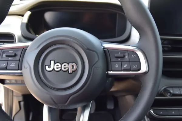 Jeep Avenger 54 kWh Summit 40