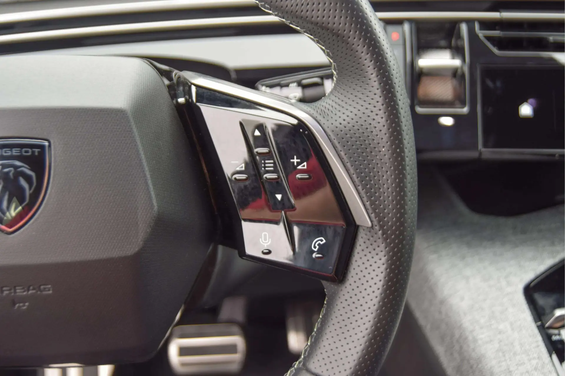 Peugeot E-3008 73 kWh GT 22