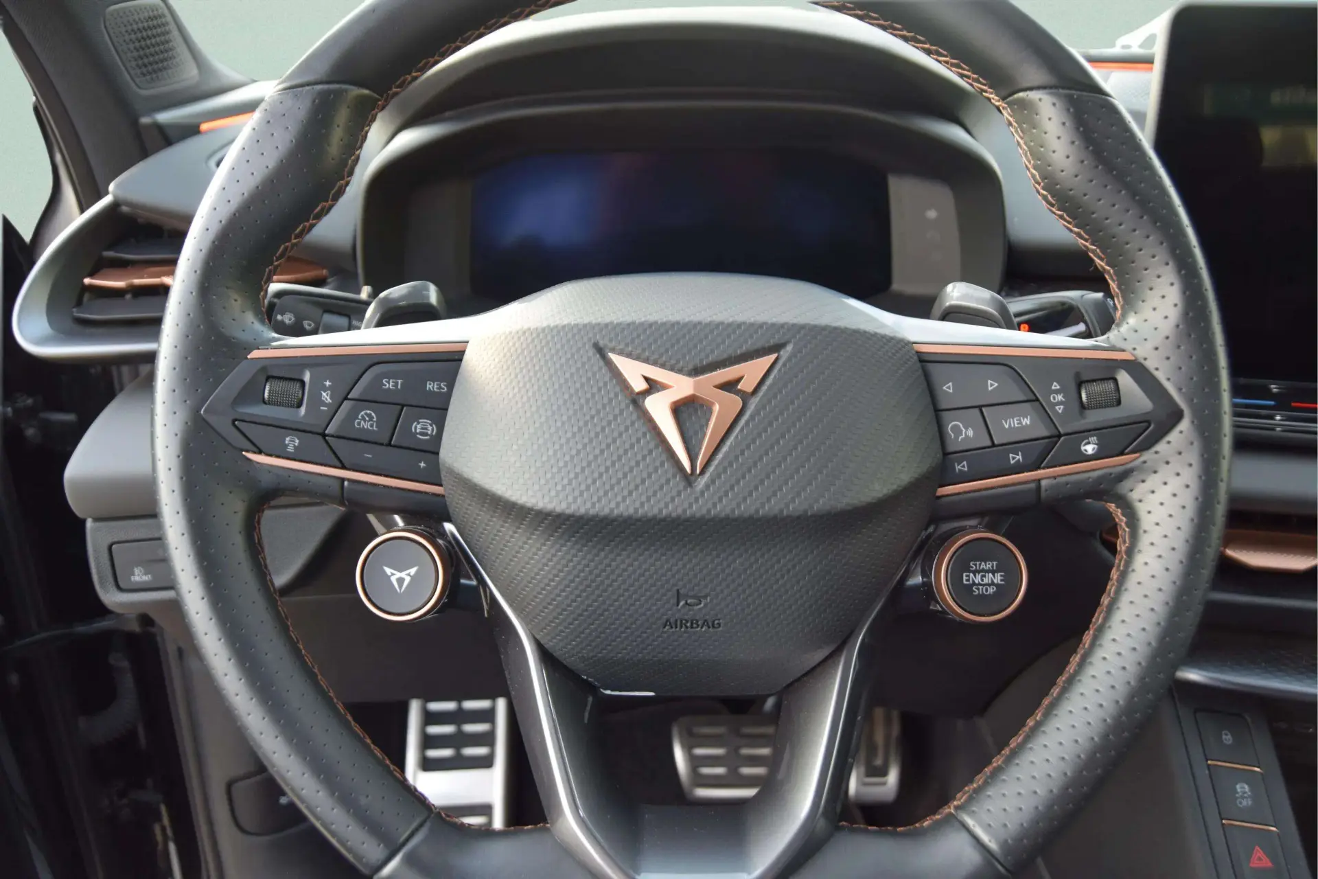 Cupra Terramar 1.5 e-Hybrid VZ DSG 8