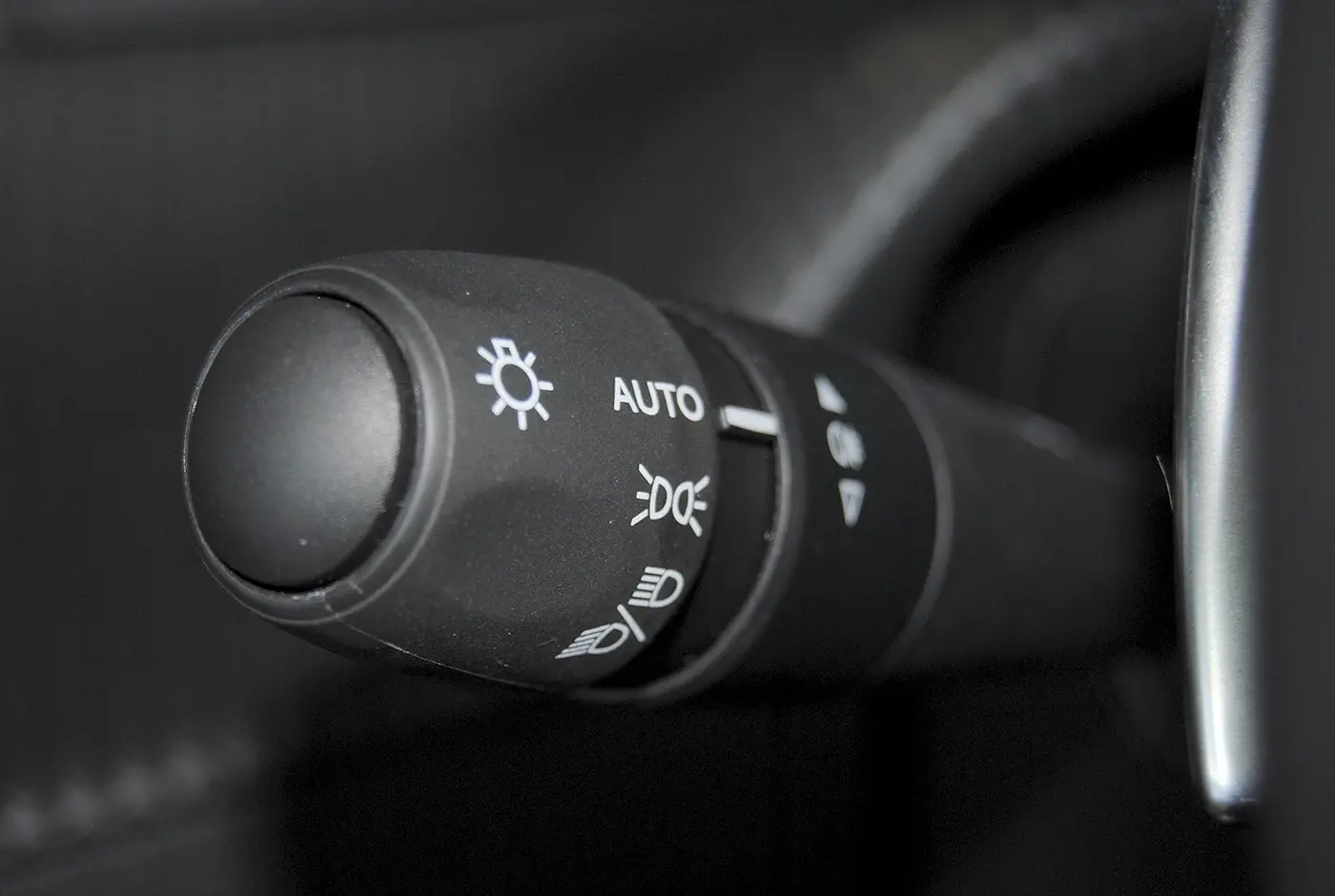 Peugeot 2008 1.2 Hybrid Allure e-DCS6 26
