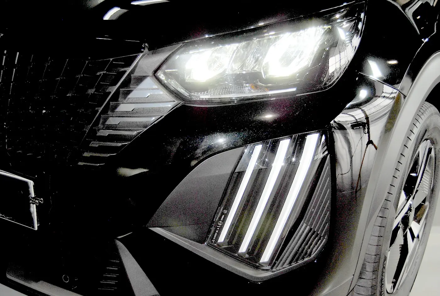 Peugeot 2008 1.2 Hybrid Allure e-DCS6 35