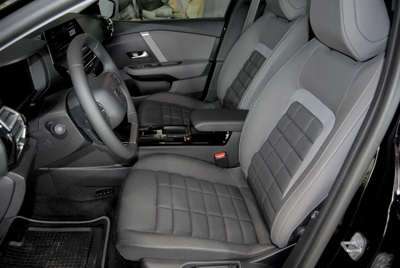 Citroen C4 1.2 Hybrid Collection e-DSC6 17