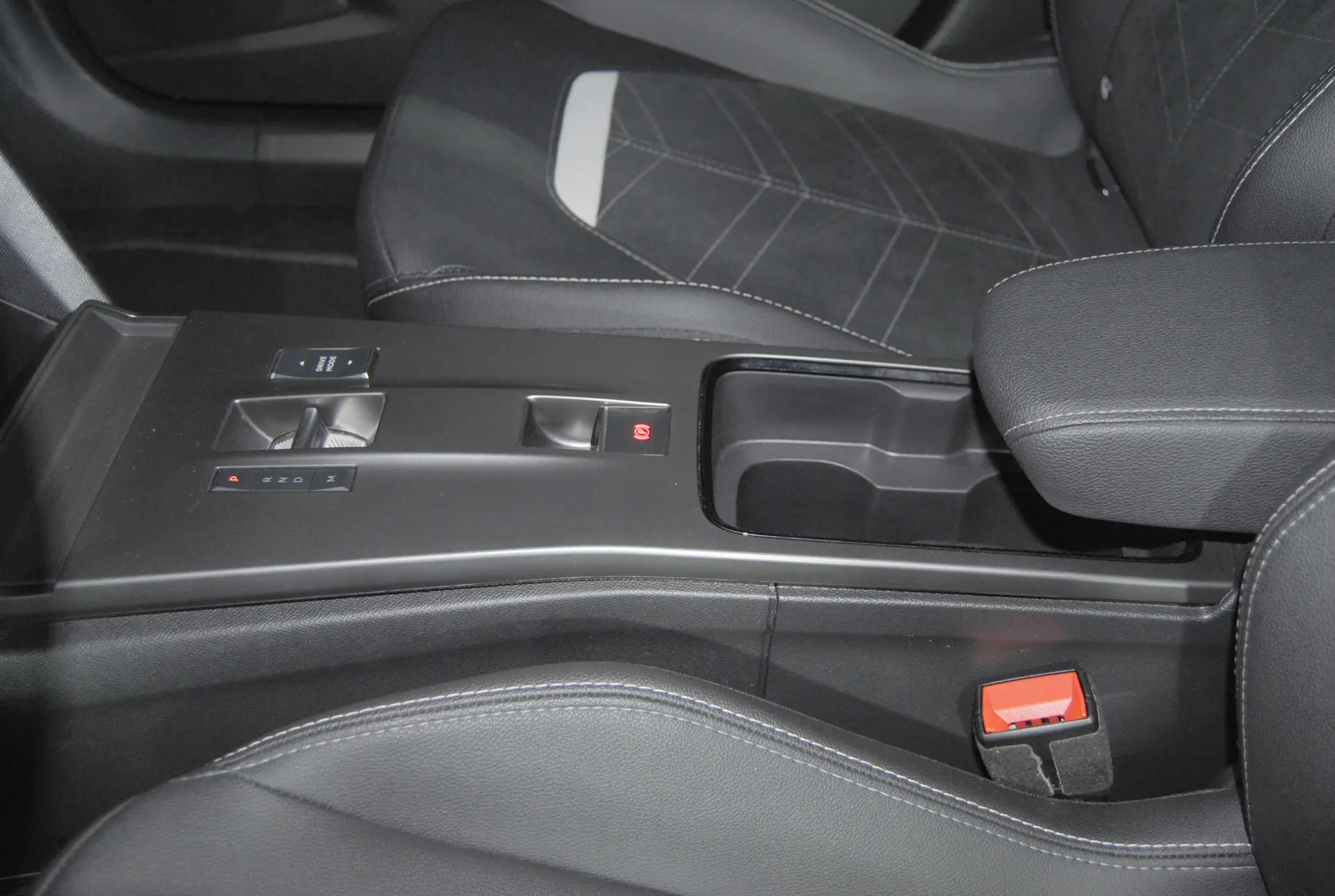 Opel Mokka 1.2 Hybrid GS eDCT 42