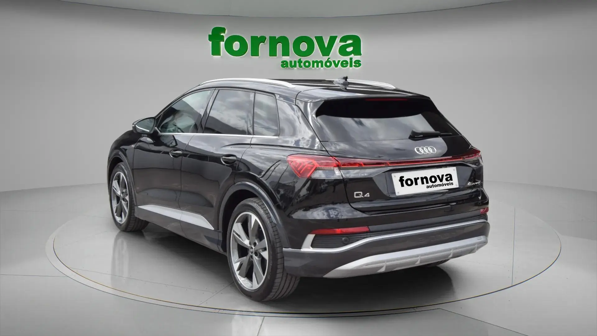 Audi Q4 e-tron 45 82 kWh SE S-Line Plus 6