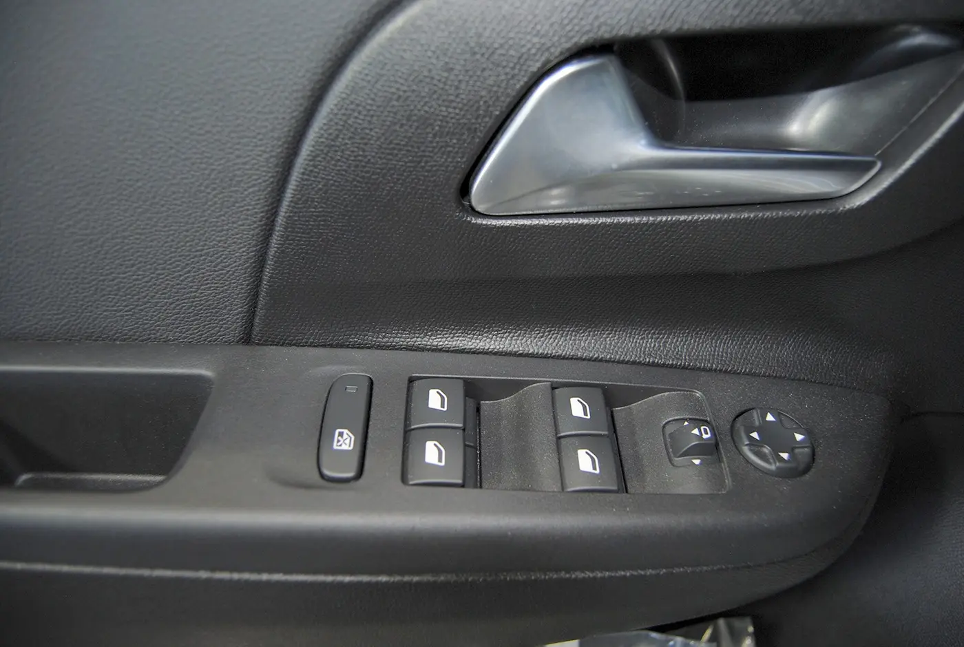 Opel Corsa 1.2 HYBRID GS eDCT 19