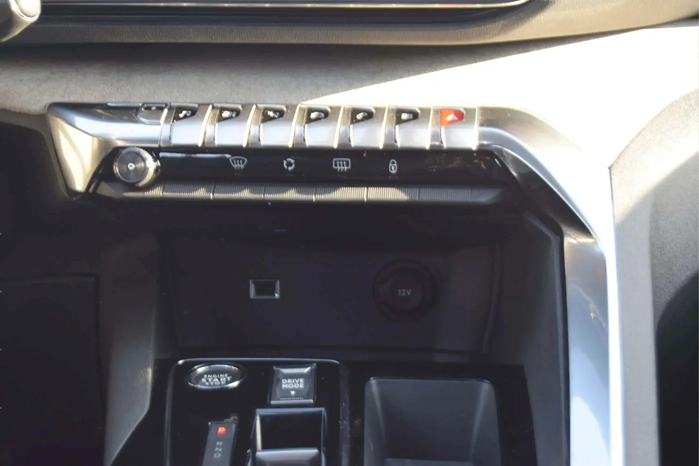 Peugeot 3008 1.6 Hybrid GT e-EAT8 12