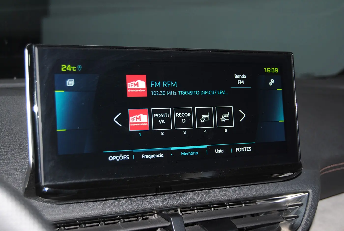 Peugeot 3008 1.6 Hybrid GT e-EAT8 31
