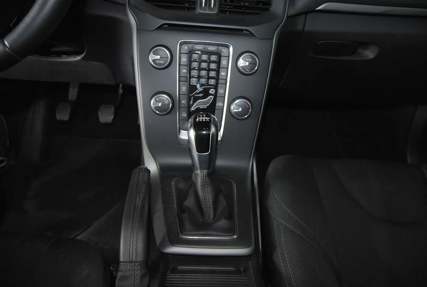 Volvo V40 2.0 D2 Kinetic 23