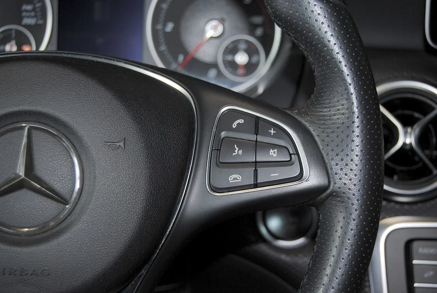 Mercedes-Benz A 180 AMG Line 19