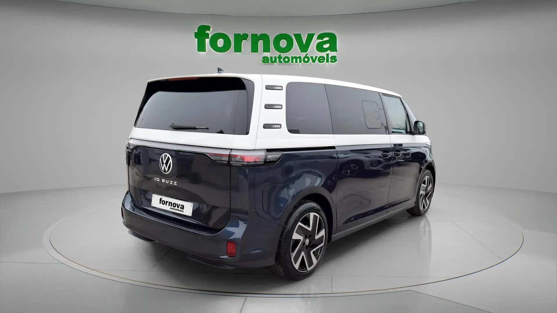Volkswagen ID.Buzz 91 kWh Pro 6