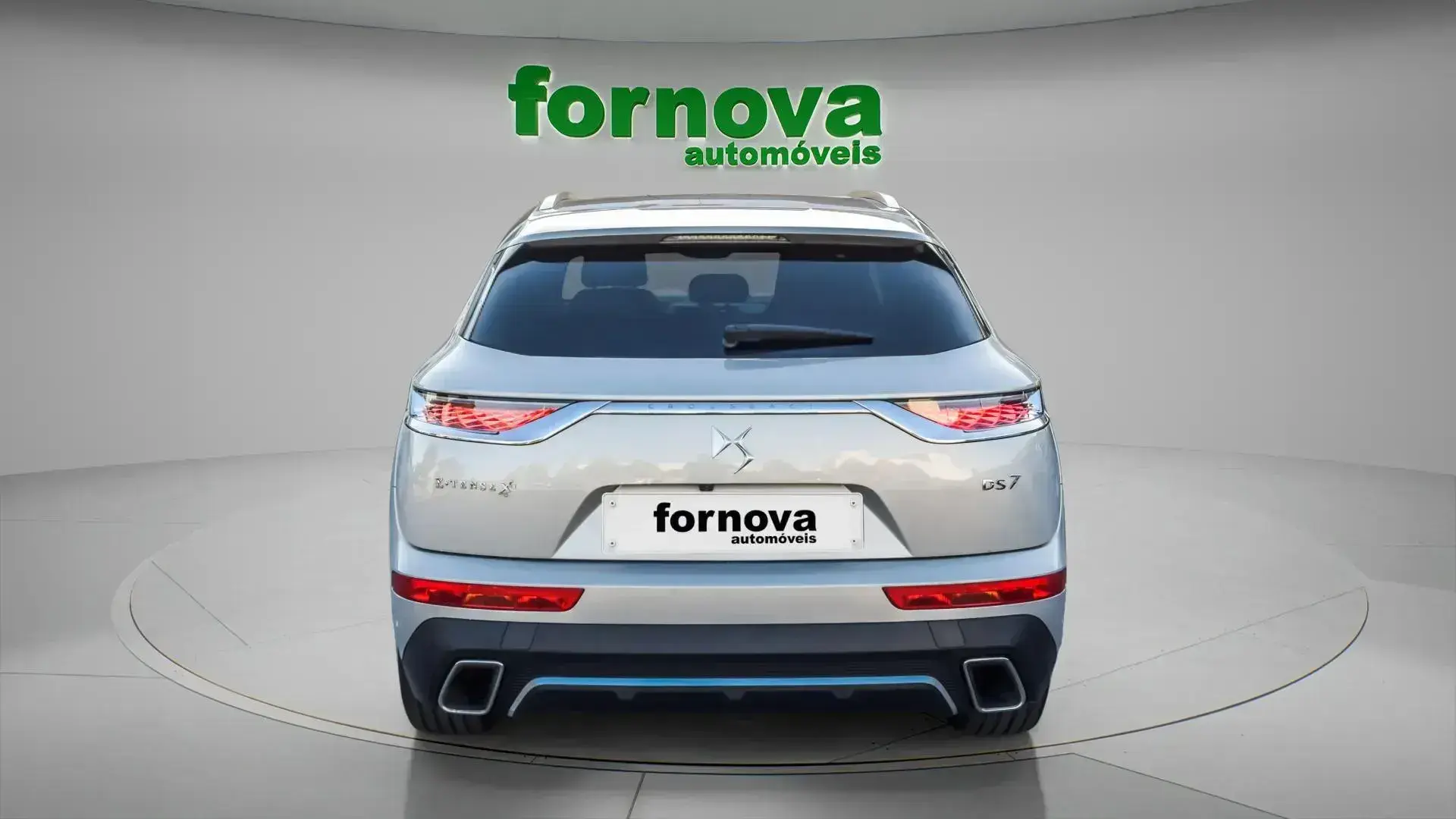 DS DS7 Crossback E-Tense 4x4 Opera 300cv 6