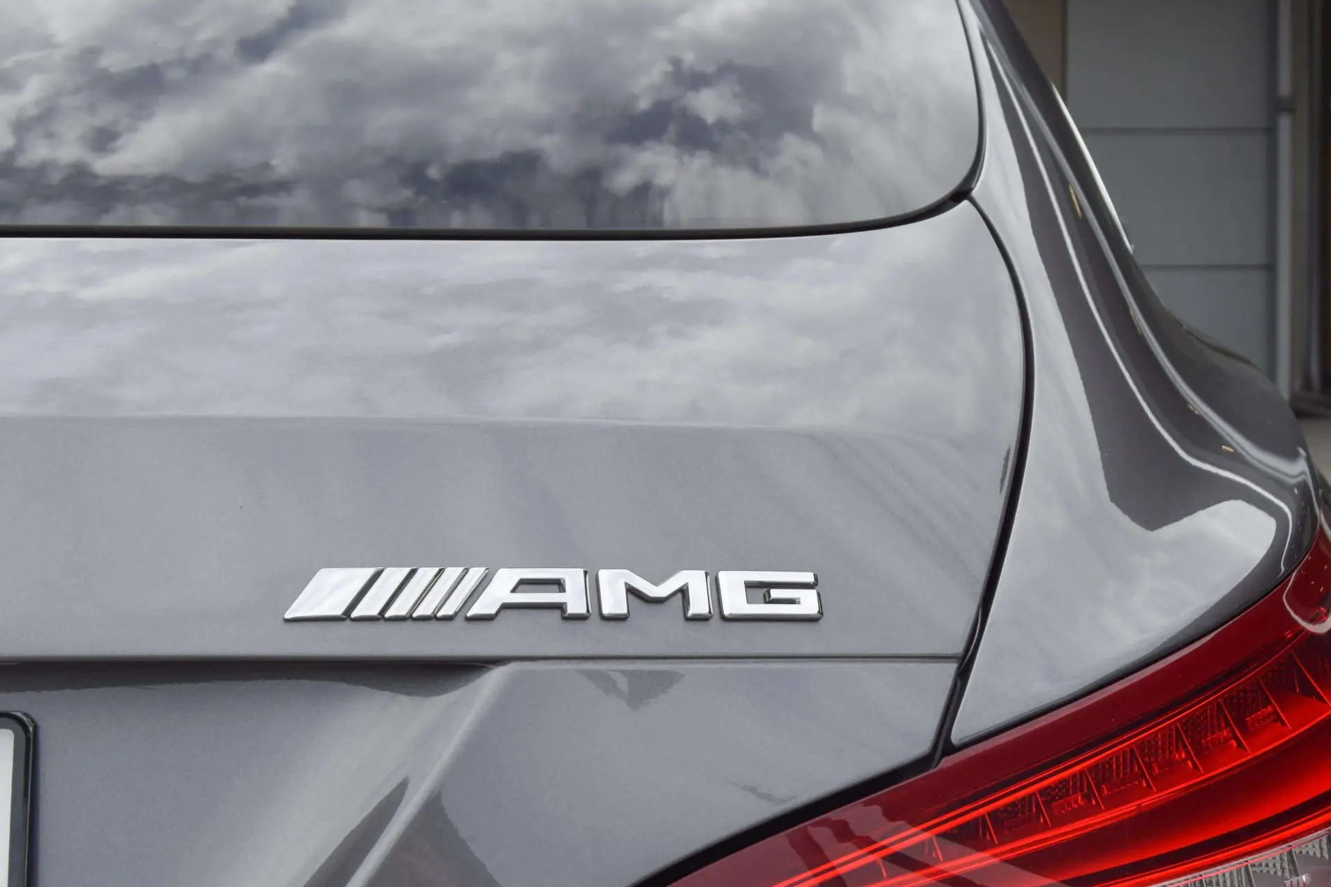 Mercedes-Benz CLA 180 d Shooting Brake AMG Line 32