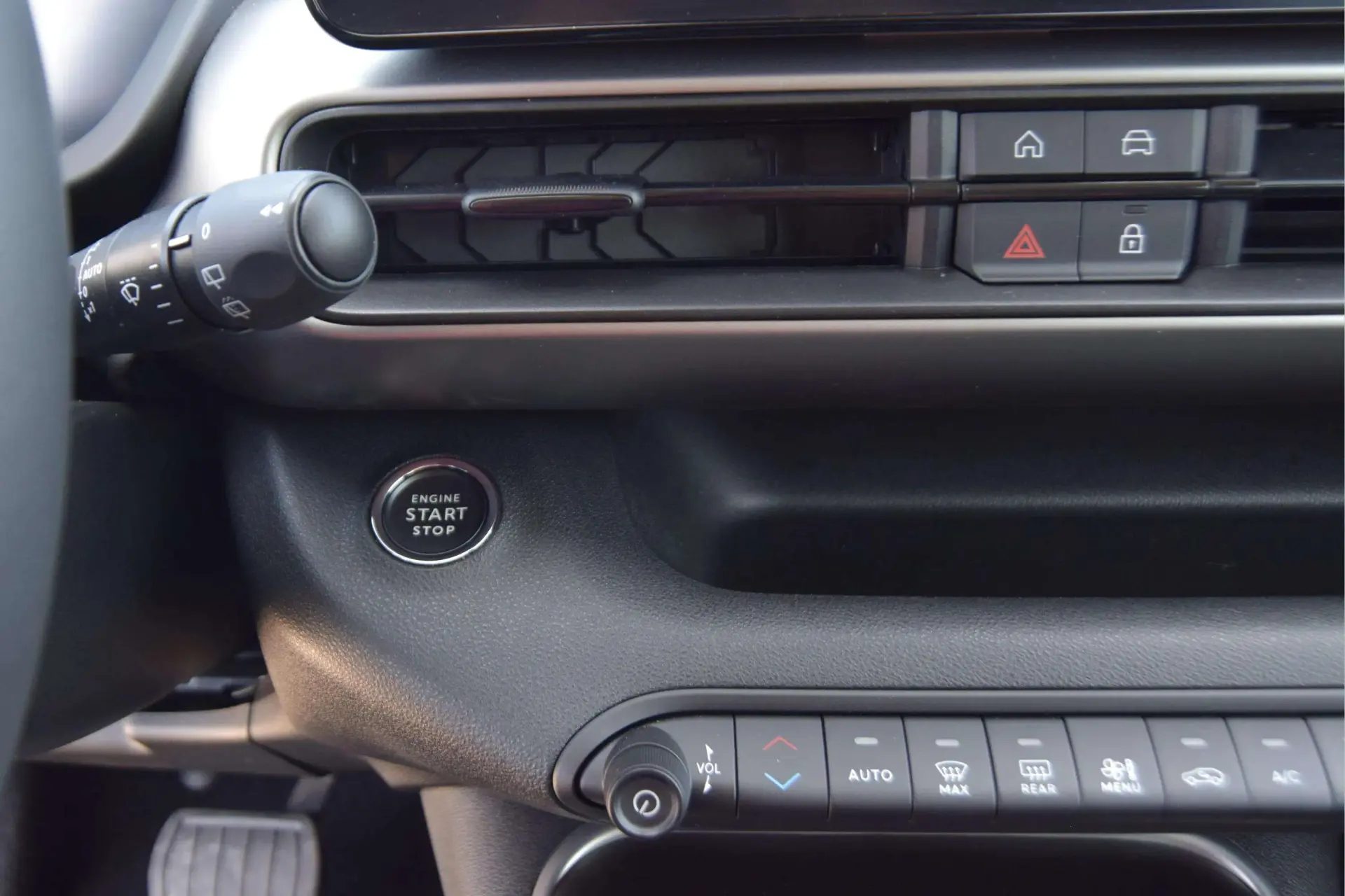 Jeep Avenger 54 kWh Summit 32