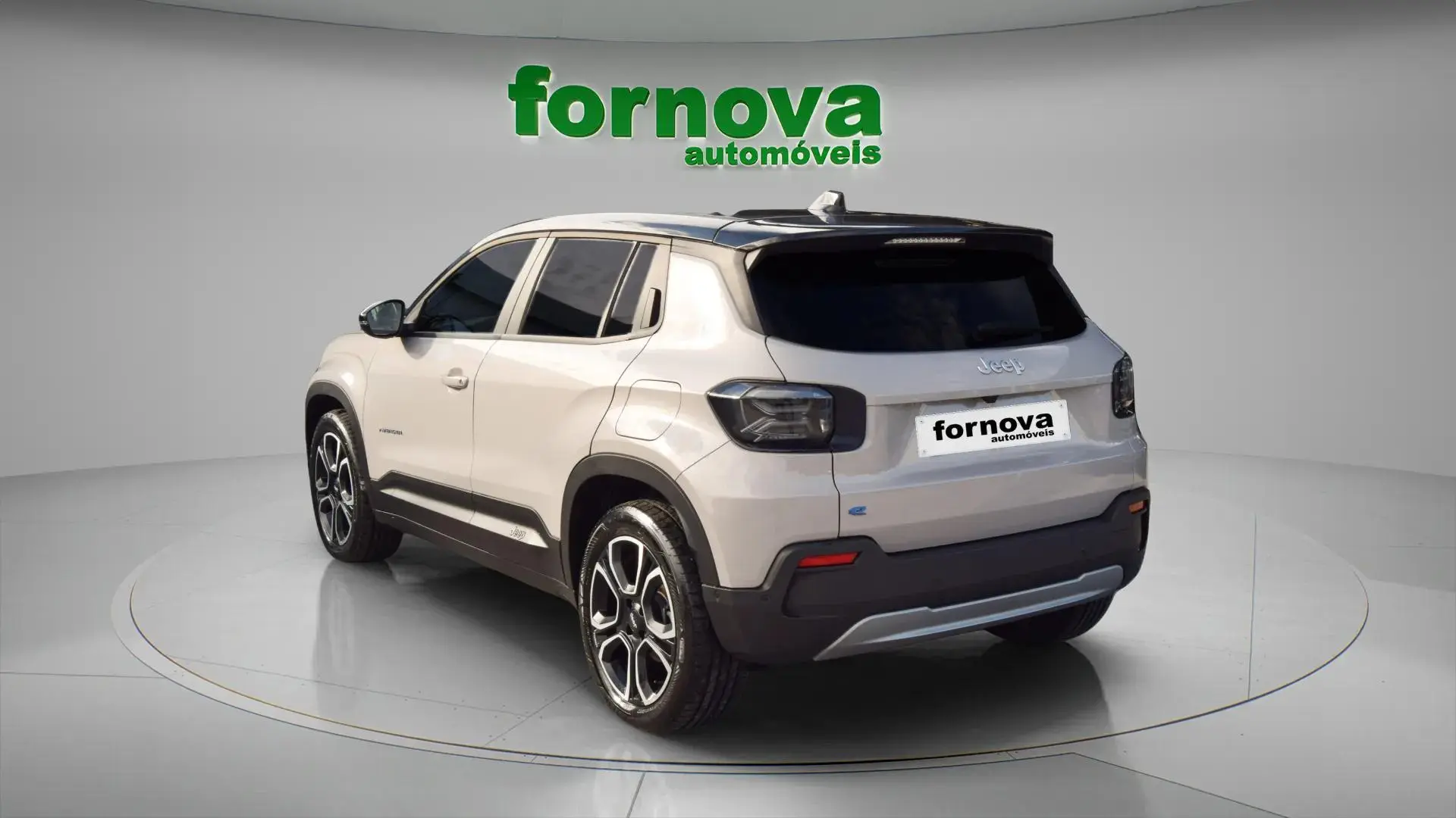 Jeep Avenger 54 kWh Summit 5