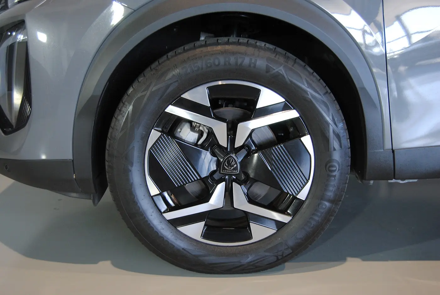 Peugeot 2008 1.2 Hybrid Allure e-DCS6 10