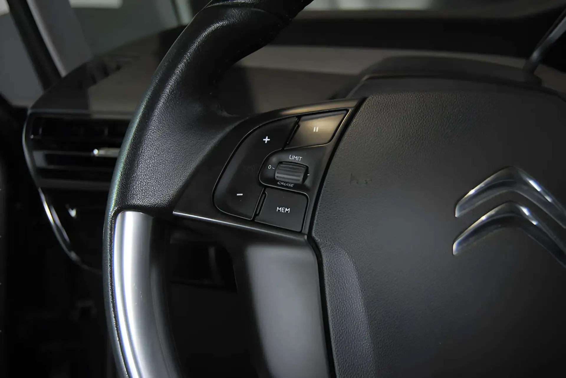 Citroen C4 Grand Picasso 1.6 BlueHDi Feel EAT6 24