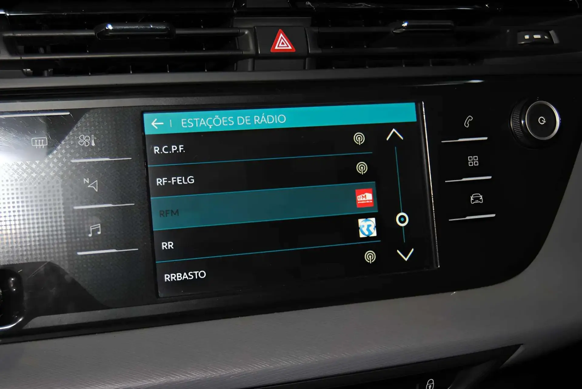 Citroen C4 Grand Picasso 1.6 BlueHDi Feel EAT6 36