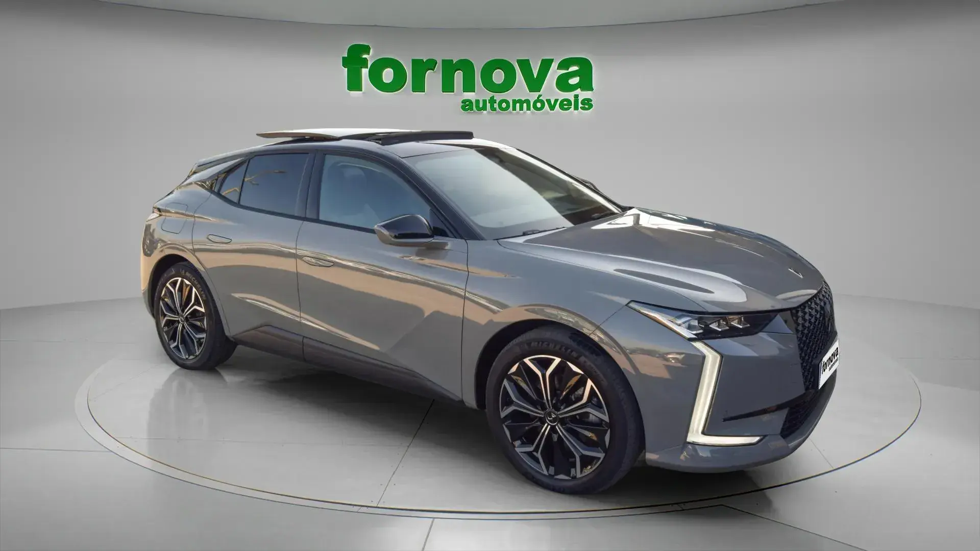 DS DS4 E-Tense La Première EAT8 1