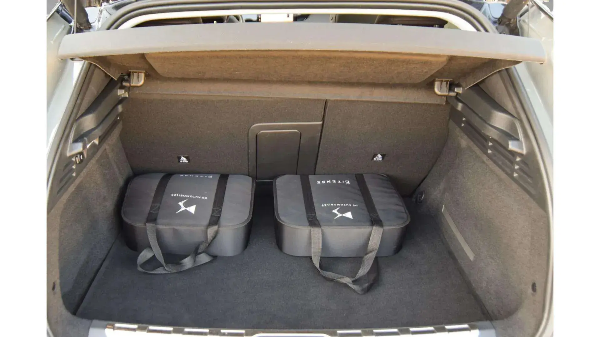 DS DS4 E-Tense La Première EAT8 15