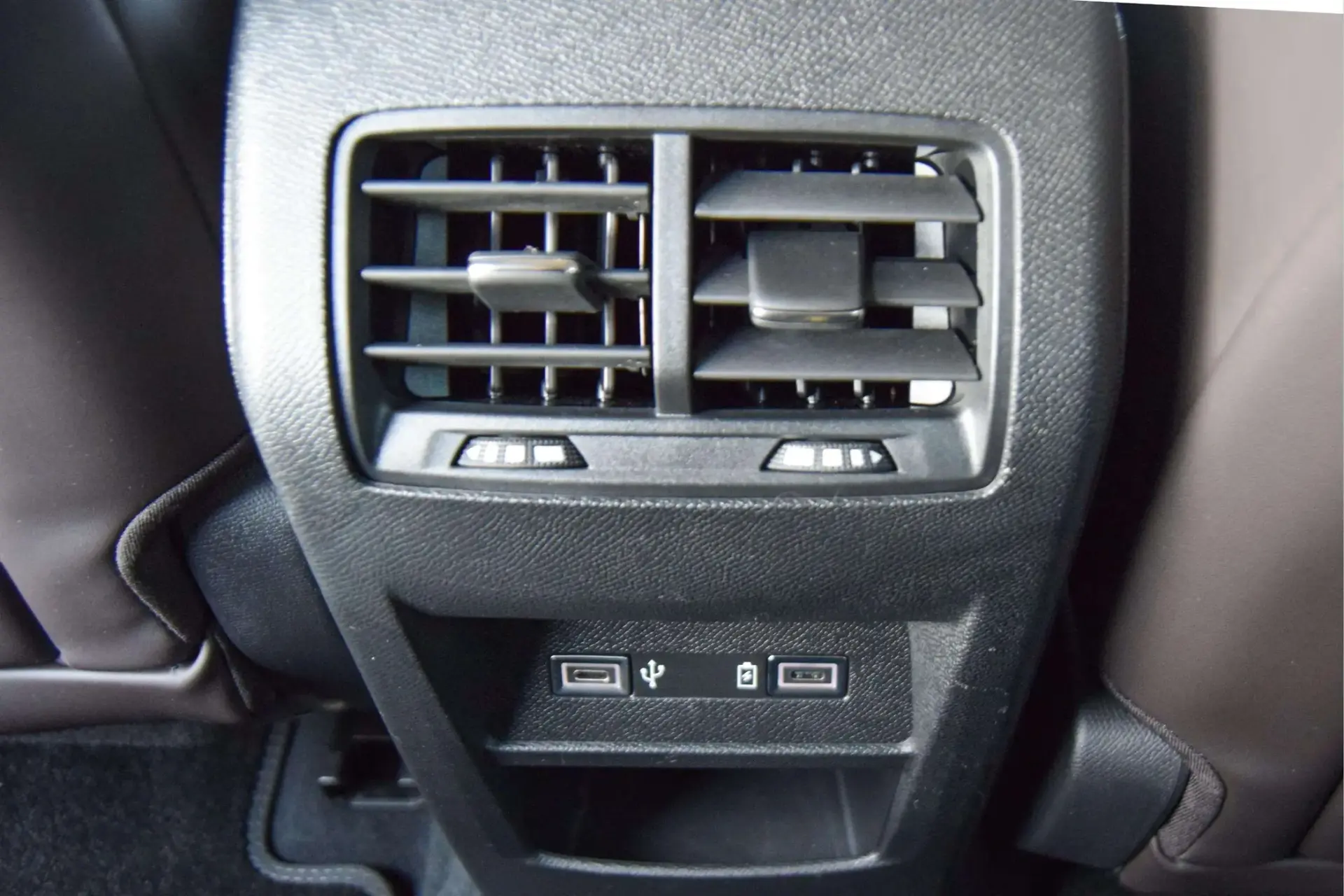 DS DS4 E-Tense La Première EAT8 29