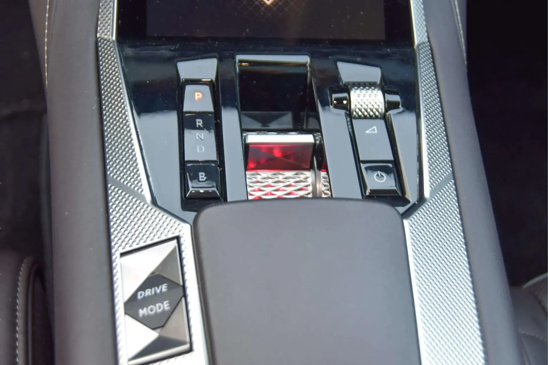 DS DS4 E-Tense La Première EAT8 32