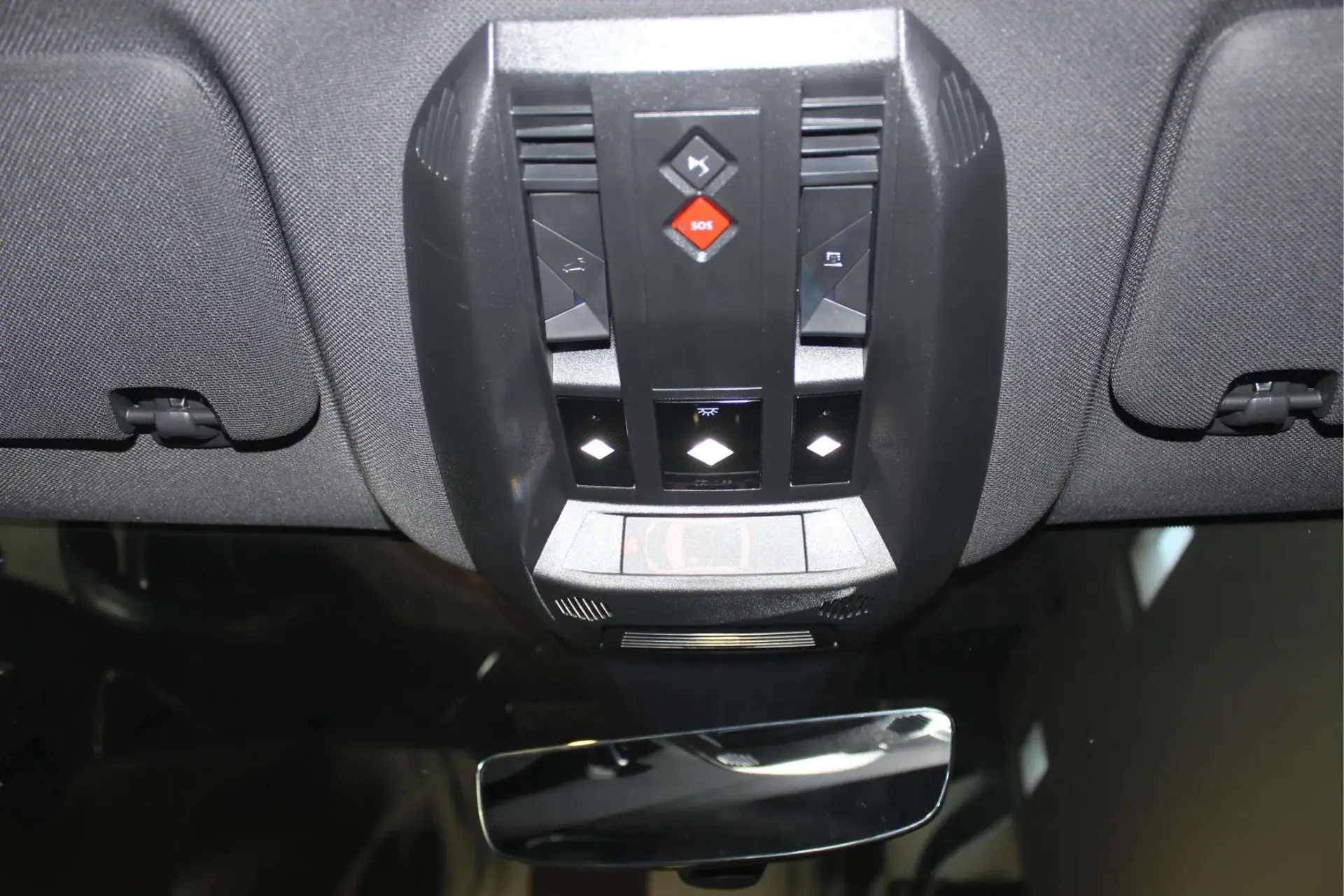 DS DS7 E-Tense 4x4 Performance Line + 30
