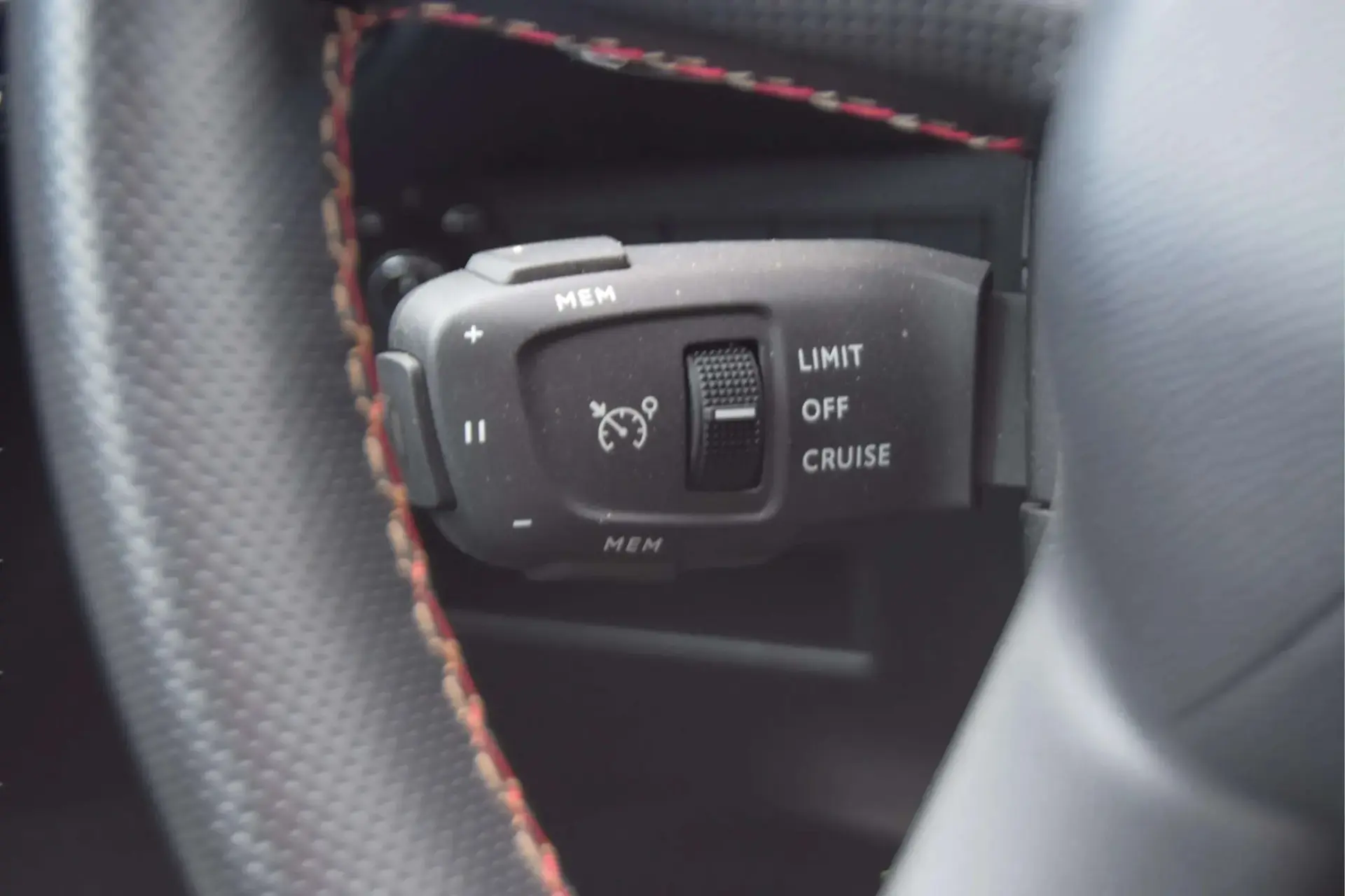 DS DS7 E-Tense Performance Line EAT8 30